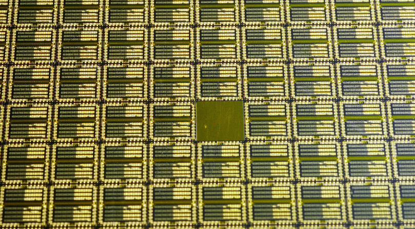 玻璃芯片封裝技術(shù)發(fā)展現(xiàn)狀與優(yōu)缺點分析和玻璃基板芯片封裝清洗介紹