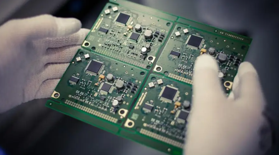 微電子先進(jìn)封裝工藝技術(shù)種類及分析和先進(jìn)芯片封裝清洗劑介紹